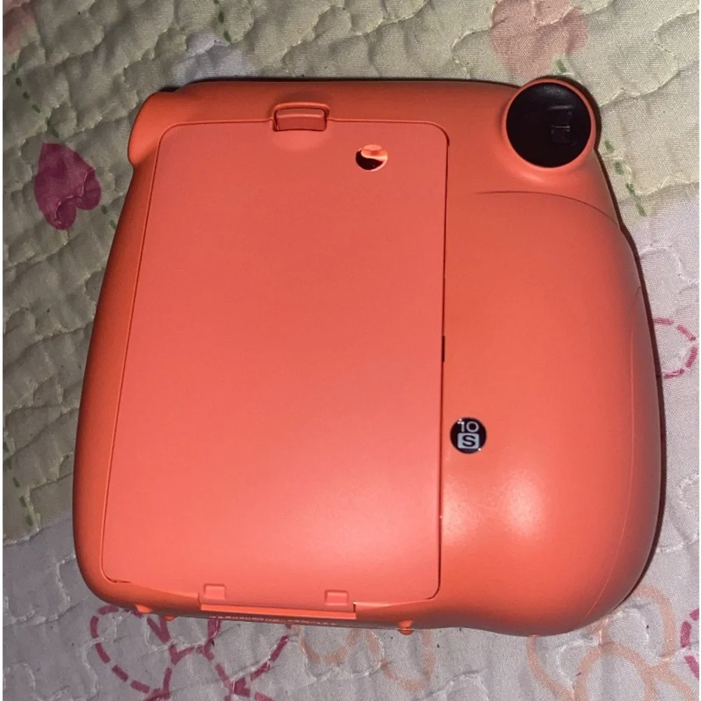 FujiFilm Instax Mini 7+ Light Coral Bundle